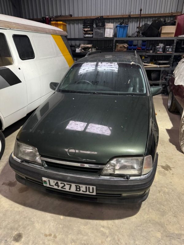 1993 Vauxhall Carlton 24v Diamond auto estate, fully restored