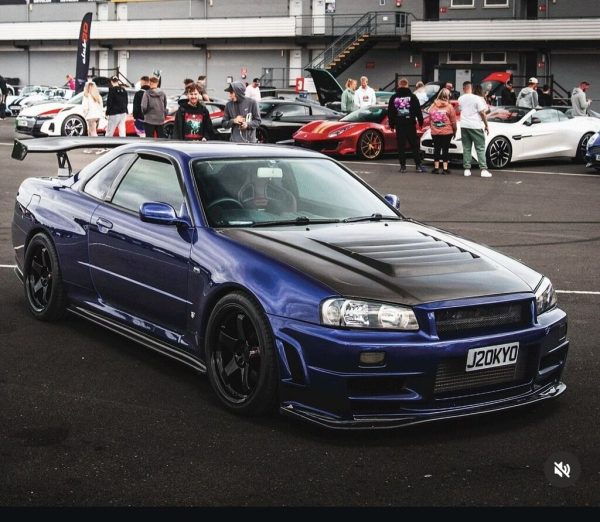 NISSAN SKYLINE R34 GTT (GENUINE GTR KIT)